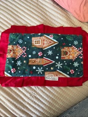 Minky Couture Red & Green Gingerbread Holiday Throw